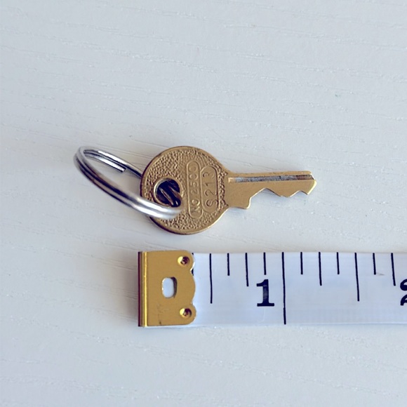 🌹LOUIS VUITTON S213 LV KEY ONLY #S213 rare key number - Picture 4 of 6